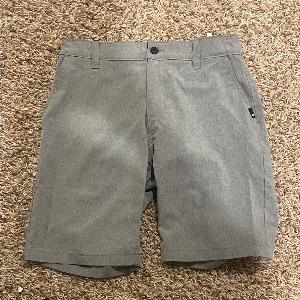 Quiksilver Men's Flat Front Gray Shorts